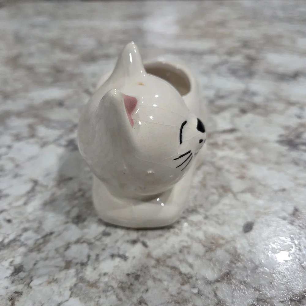 N/A cute cream